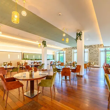 Hotel Radisson Blu Paris, Marne-la-vallee 4*
