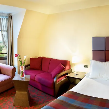 Hotel Radisson Blu Paris, Marne-la-vallee 4*