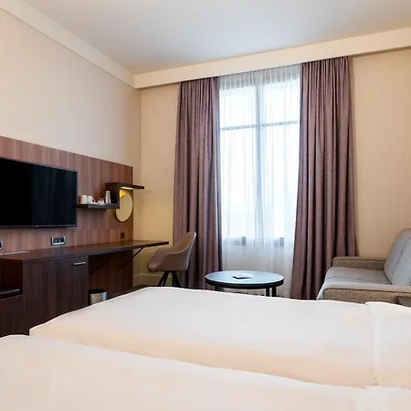 Radisson Blu Paris, Marne-la-vallee 4*